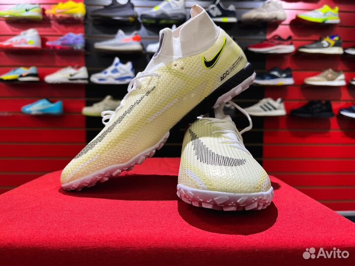 Сороконожки Nike Phantom GT2 Dynamic Fit