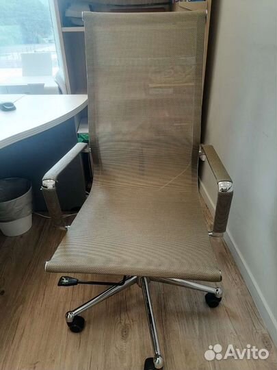 Офисное кресло руководителя бу