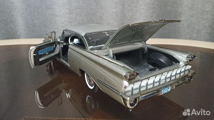 Модели автомобилей 1 18.Oldsmobile 1959.SunStar