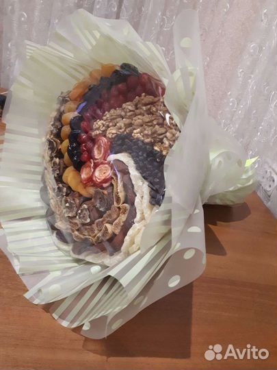 Букет их сухофруктов