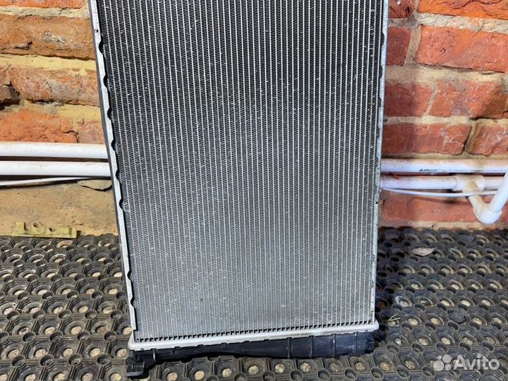 Радиатор охлаждения двигателя Bmw X1 E84 N20B20