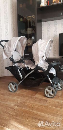 Коляска Graco для двойни