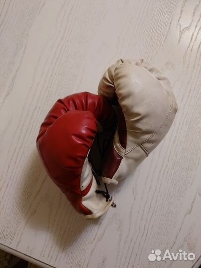 Боксерские перчатки
