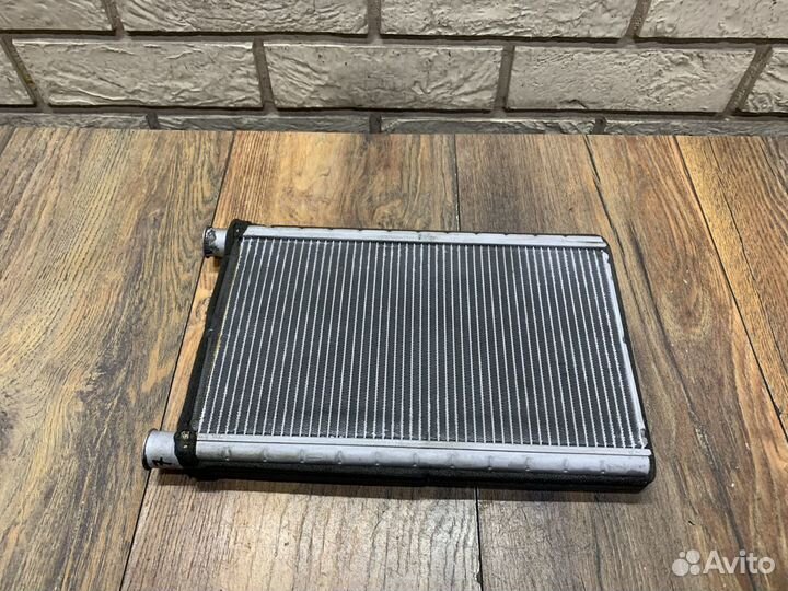 BMW 1-Series E87 Радиатор отопителя