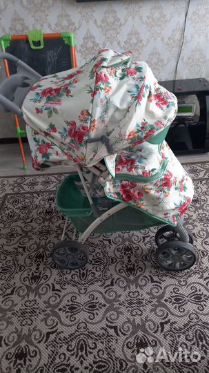 Прогулочная коляска