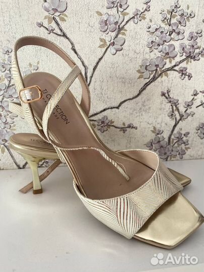 Босоножки женские 37 размер