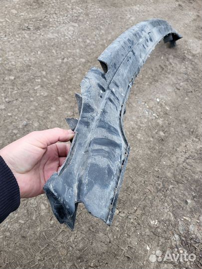 15-19 ауди ку7 крепление заднего бампера audi q7