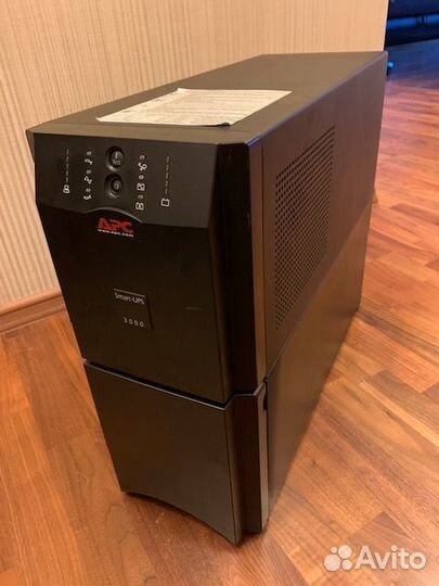 Источник бесперебойного питания apc