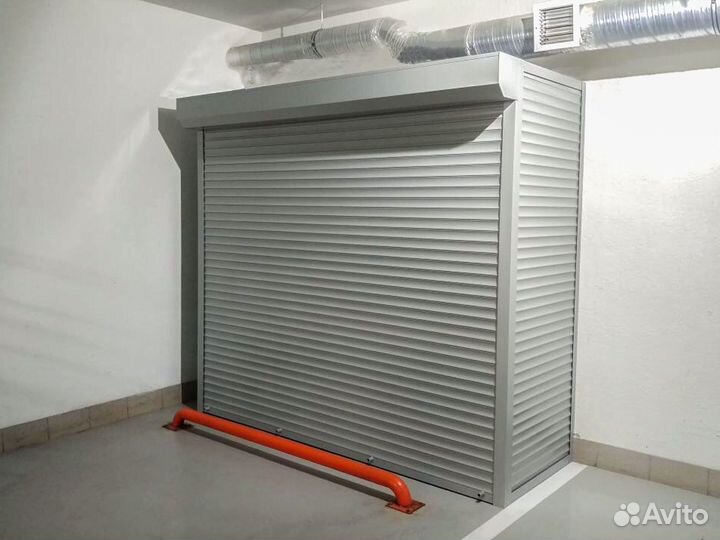 Роллетный шкаф на парковке