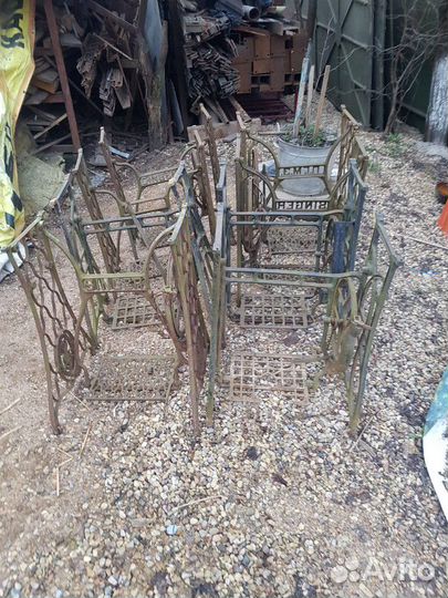 Швейная машина.Основание