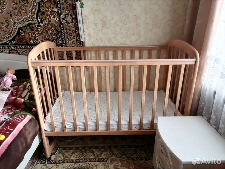 Детская кроватка