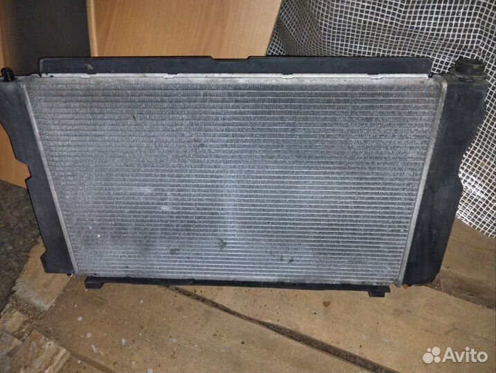 Радиатор avensis