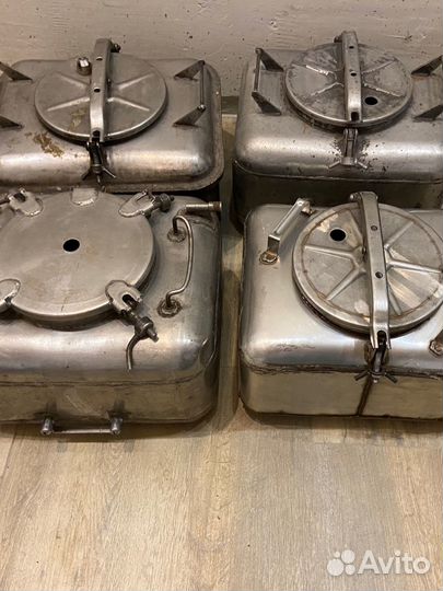 Баки от полевой кухни 4 шт