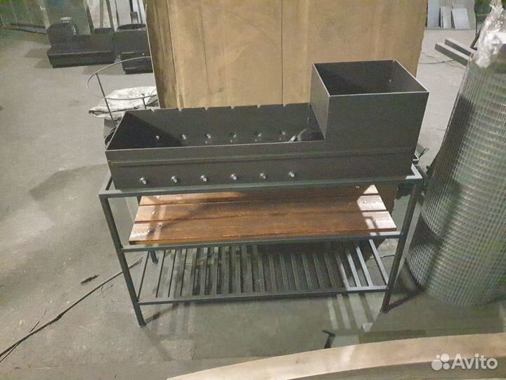 Мангал 4 мм со съемной жарочной и 2мя полками
