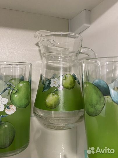 Графин и стаканы