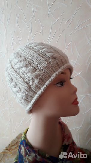 Шапка женская вязанная спицами