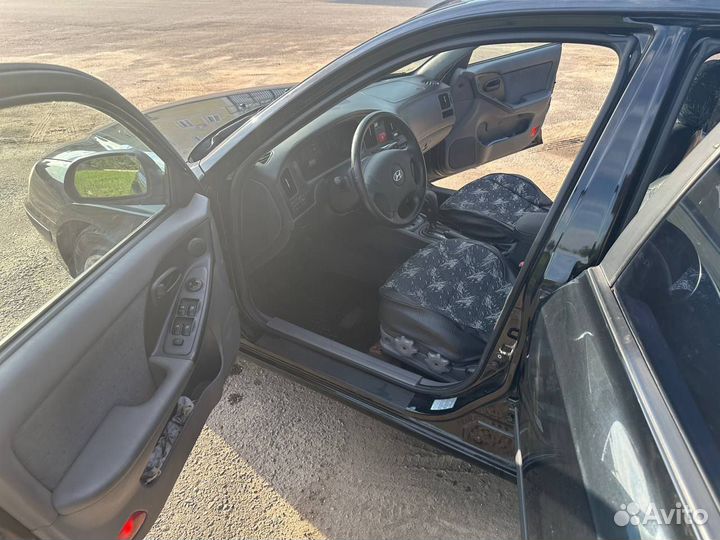 Hyundai Elantra, 2005