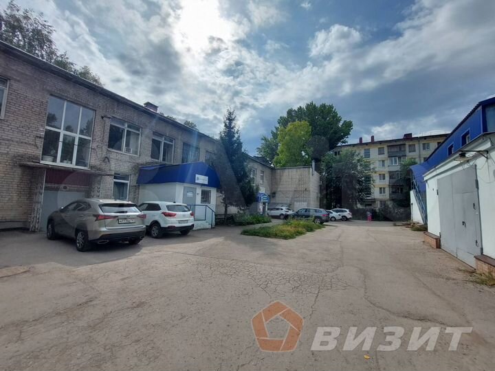 Помещение с вытяжкой, парковкой и разводкой воды