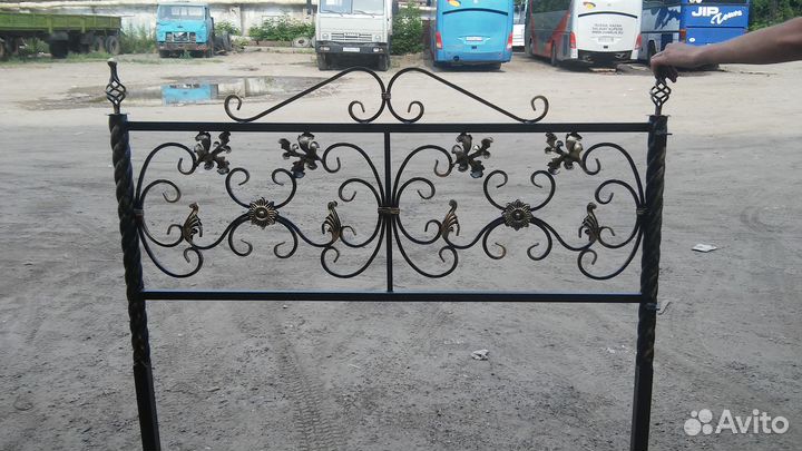 Кованые ритуальные ограды с монтажом