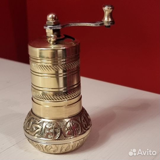 Мельница ручная металл, новая, механическая