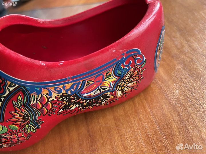 Керамический башмак пепельница