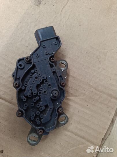 Селектор АКПП nissan almera n 16