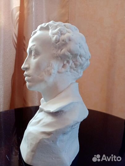Бюст А. С. Пушкина