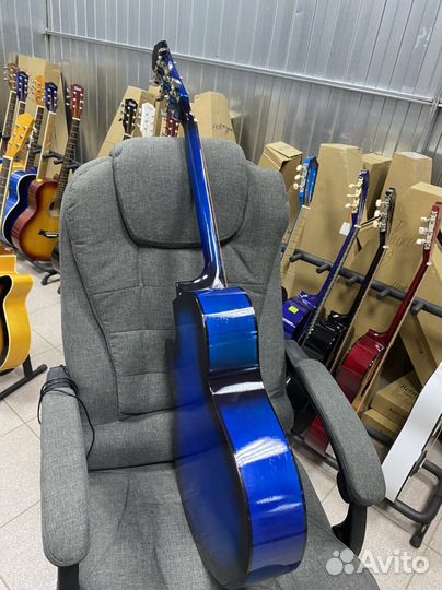 Акустическая гитара