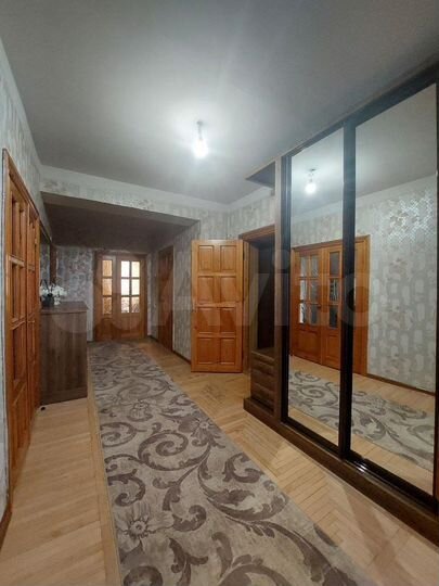 5-к. квартира, 200 м², 5/5 эт.