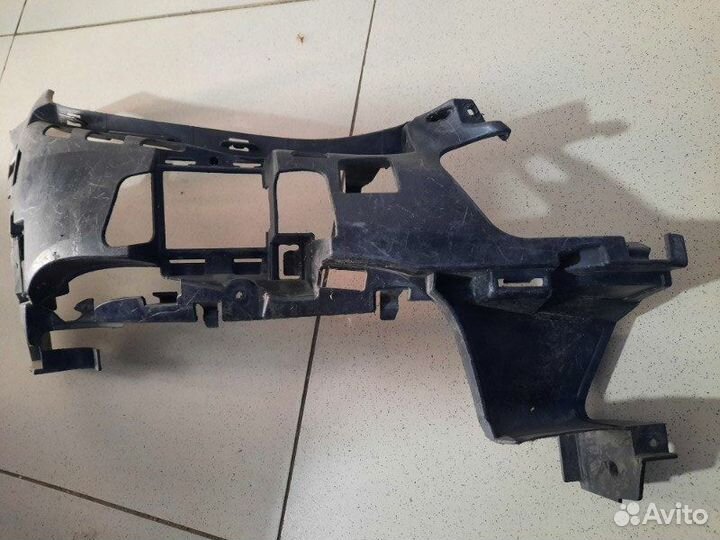 Скелет переднего бампера правый Mercedes Benz