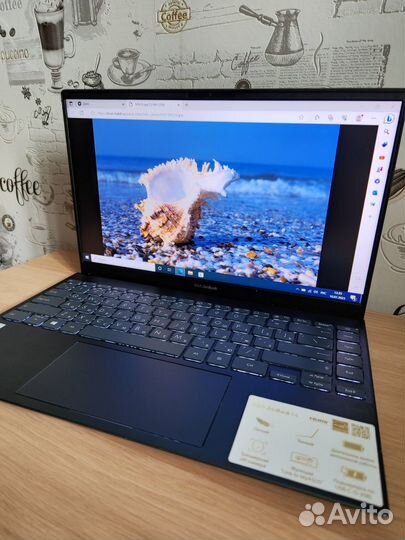 Asus Zenbook 14\ Core i5 1035G1\8 DDR4\256 SSD