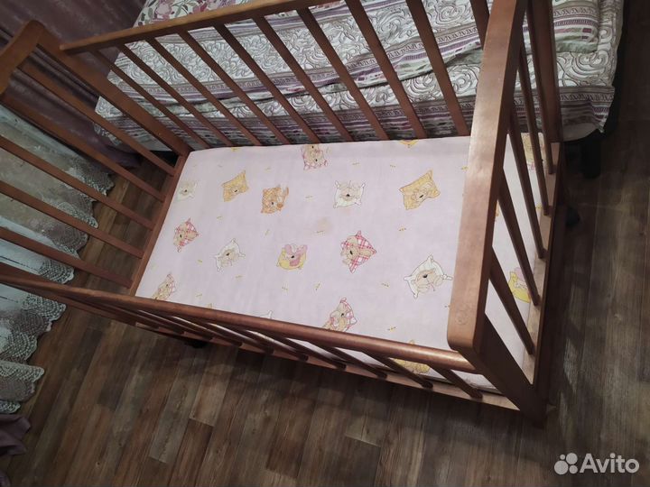 Детская кроватка