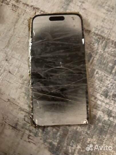 Бумажный iPhone 16