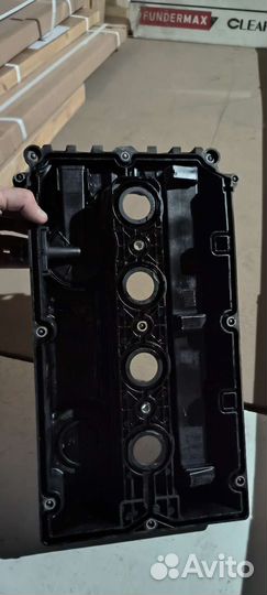 Клапанная крышка Opel zafira c tourer