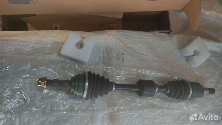 Привод Новый левый Nissan Tiida C11,Versa МКПП E11