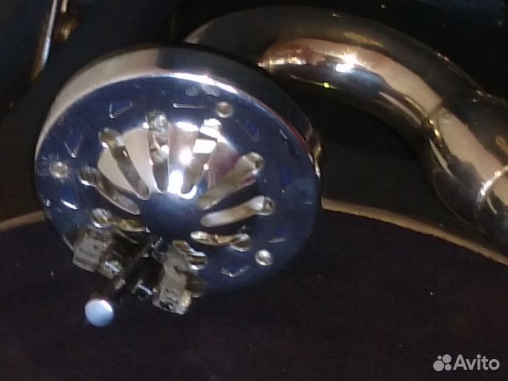 Патефон завода молот (СССР 50-х годов)