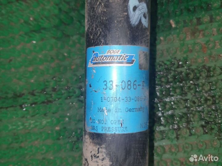 Амортизатор передний Фольксваген Пассат Ауди А6