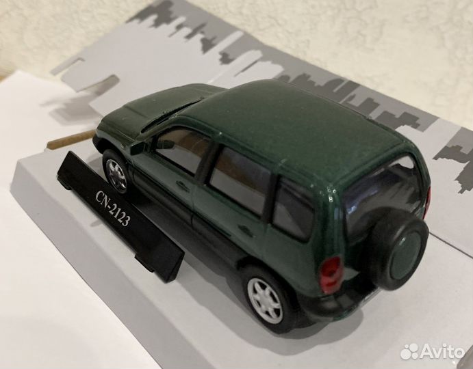 Niva chevrolet. 1:43. Cararama