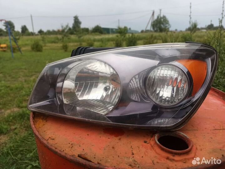Фара левая kia cerato 1
