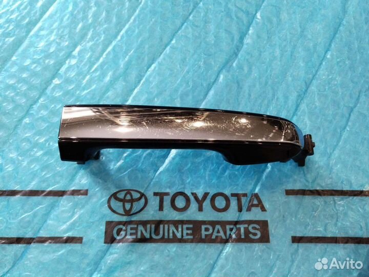 Ручка задней двери Камри 50 черная Б/У