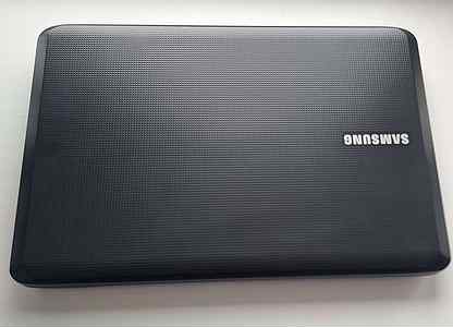 Ноутбук Samsung NP-R530 i3 4Gb 128Gb SSD HD