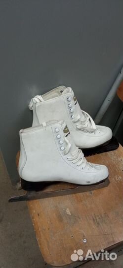 Коньки фигурные