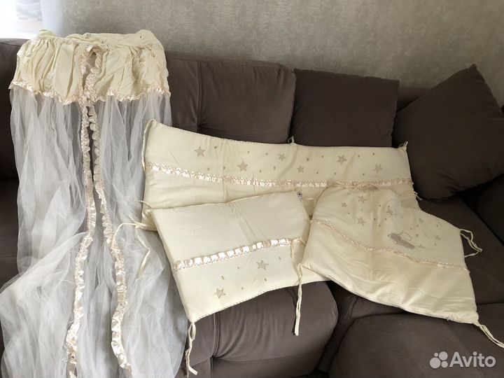 Бортики и балдахин