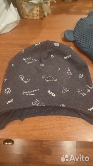 Шапочки варежки манишка от 1-2