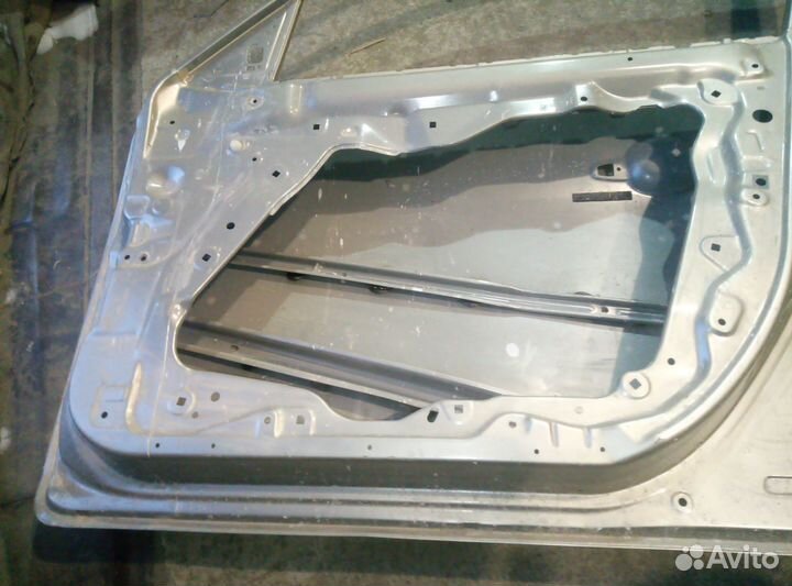 Дверь на mazda 3