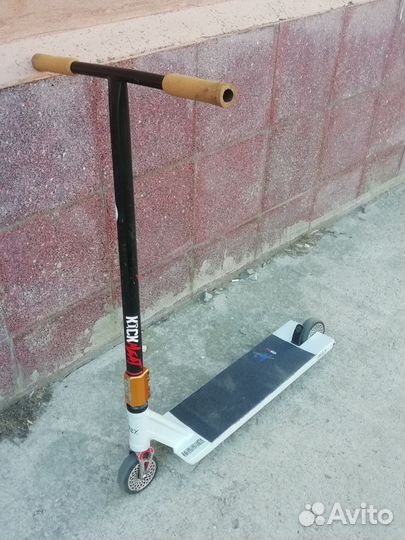 Нашёл трюковой самокат