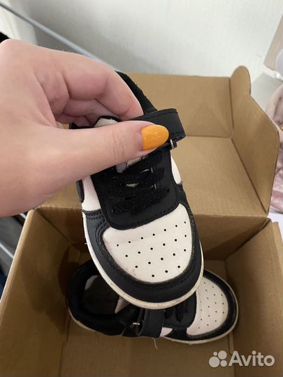 Кроссовки детские