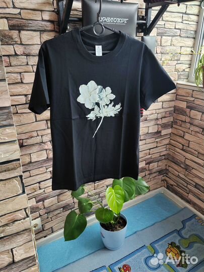 Футболка женская