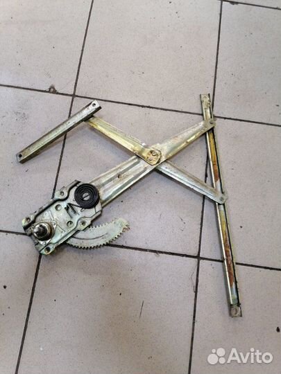 Стеклоподъемник передний левый Byd F3