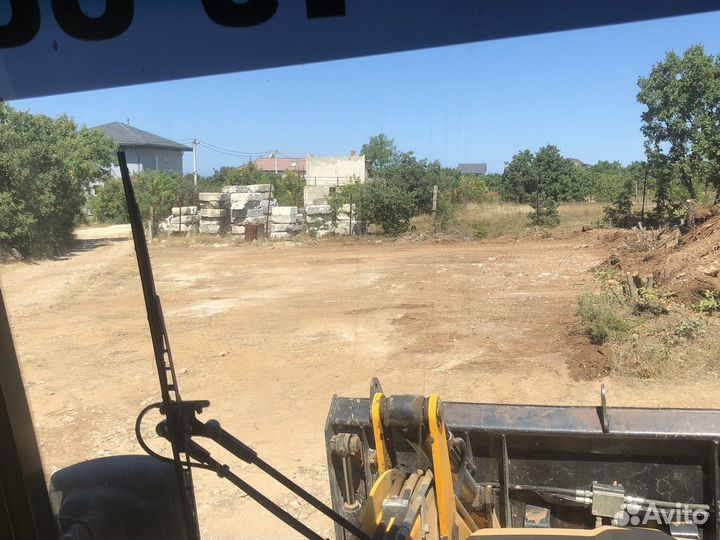 Предоставляем услуги Экскаватора-погрузчика